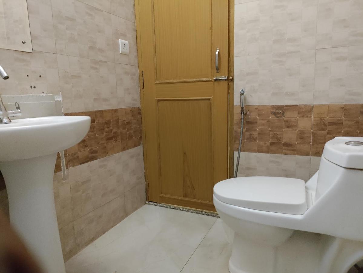 Tulip Palm Hotel Jaipur Bagian luar foto