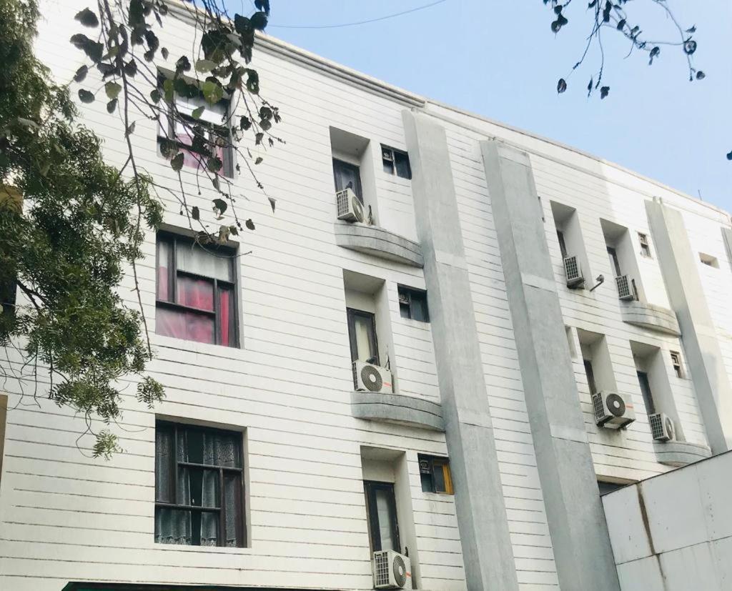Tulip Palm Hotel Jaipur Bagian luar foto