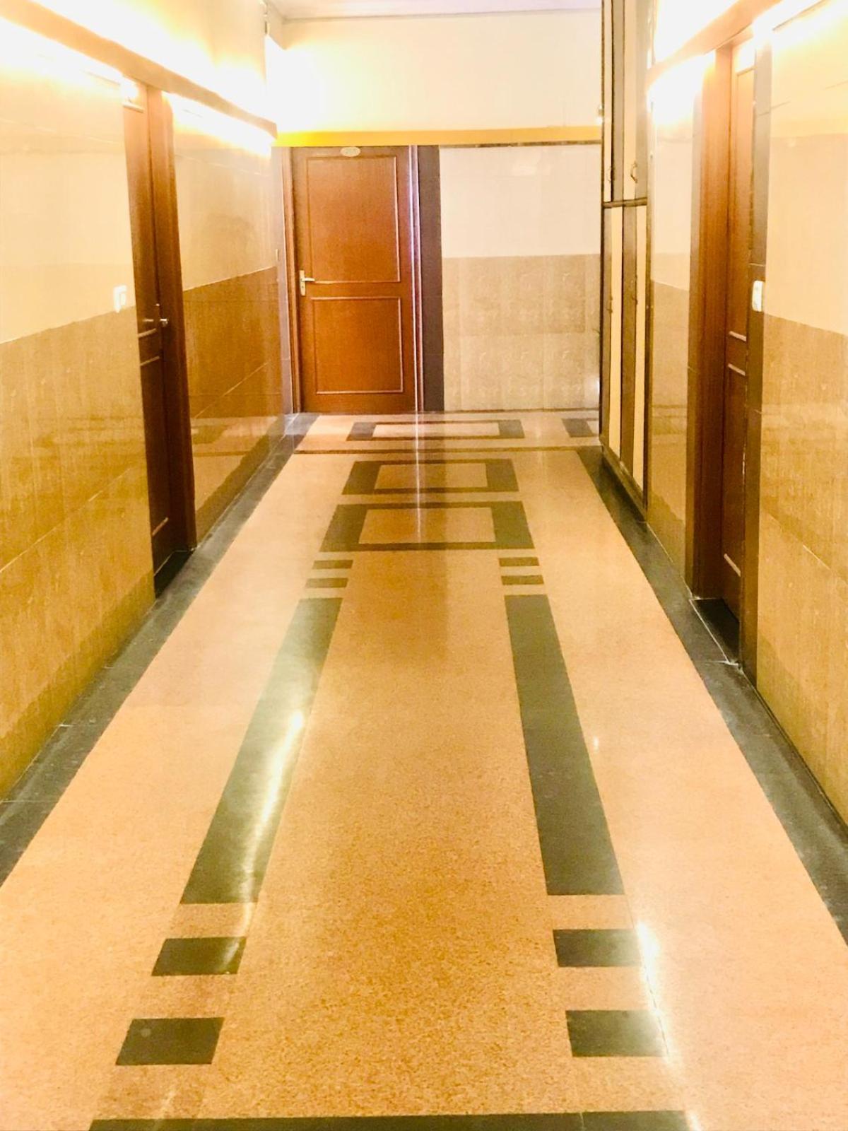Tulip Palm Hotel Jaipur Bagian luar foto